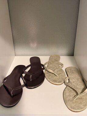 LOFT Outlet Flip Flops Pewter & Gold Size 7